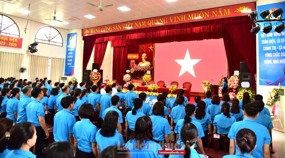 Hình ảnh ấn tượng tại phiên thứ nhất Đại hội Công đoàn huyện Thanh Oai lần thứ XI