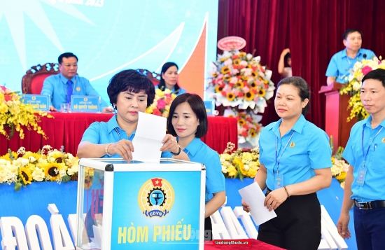 Hình ảnh ấn tượng ngày làm việc thứ nhất Đại hội Công đoàn huyện Thanh Oai lần thứ XI