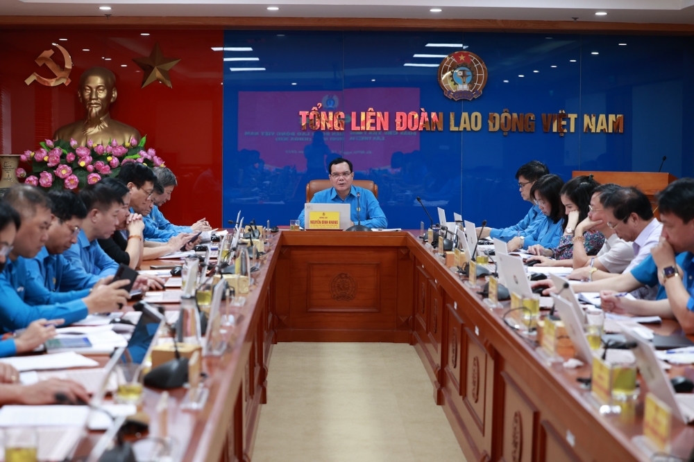 Hội nghị Đoàn Chủ tịch Tổng LĐLĐ Việt Nam lần thứ 35: Thảo luận, cho ý kiến vào 15 nội dung
