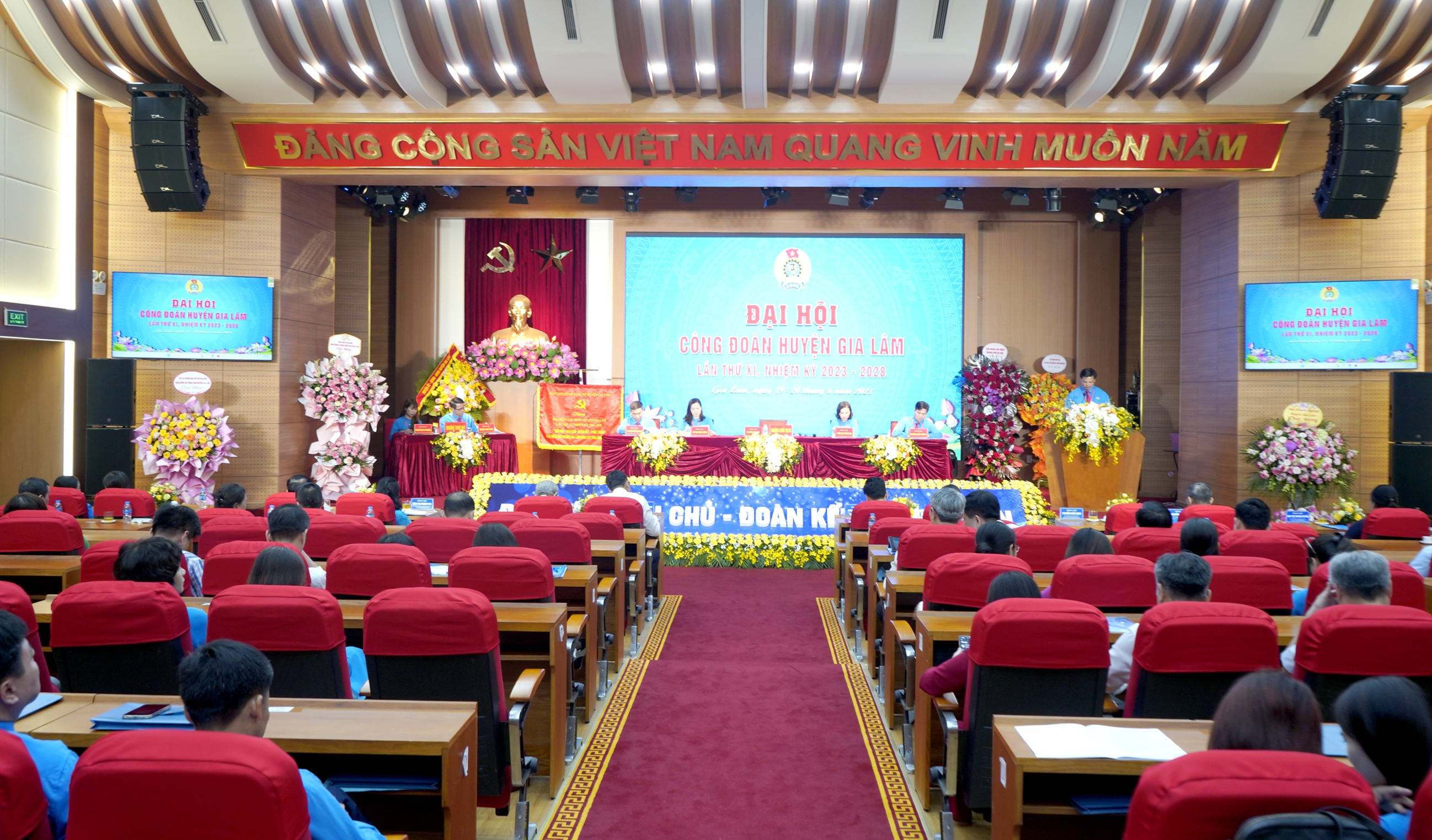 TRỰC TUYẾN HÌNH ẢNH: Sự kiện chính trị trọng đại của tổ chức Công đoàn huyện Gia Lâm