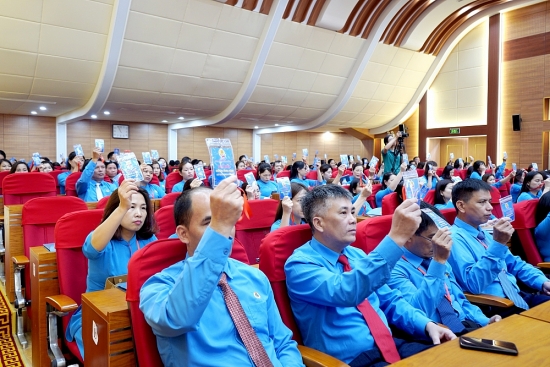 LĐLĐ huyện Gia Lâm quyết tâm hoàn thành thắng lợi Nghị quyết Đại hội lần thứ XI