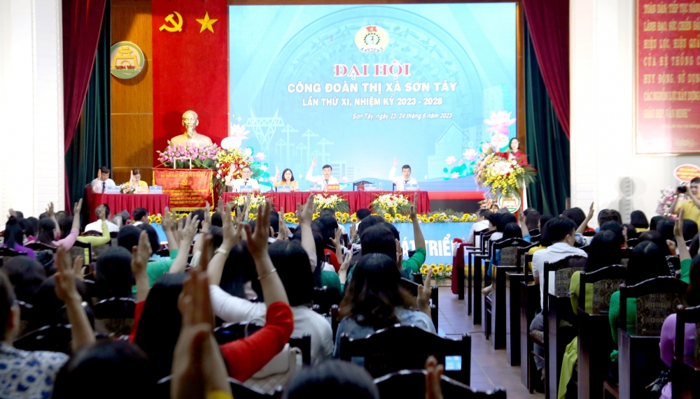 Tổ chức thành công Đại hội Công đoàn thị xã Sơn Tây lần thứ XI