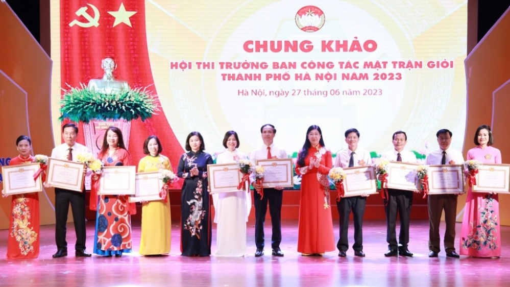 10 thí sinh tranh tài sôi nổi tại Hội thi Trưởng ban công tác Mặt trận giỏi thành phố Hà Nội năm 2023