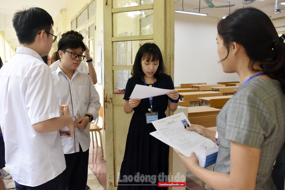 Chiều nay (27/6), thí sinh làm thủ tục dự thi tốt nghiệp Trung học phổ thông