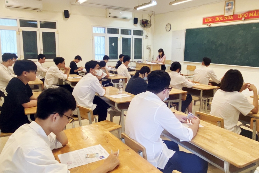 Thí sinh tham dự kỳ thi tốt nghiệp THPT năm 2023 tại Hà Nội.