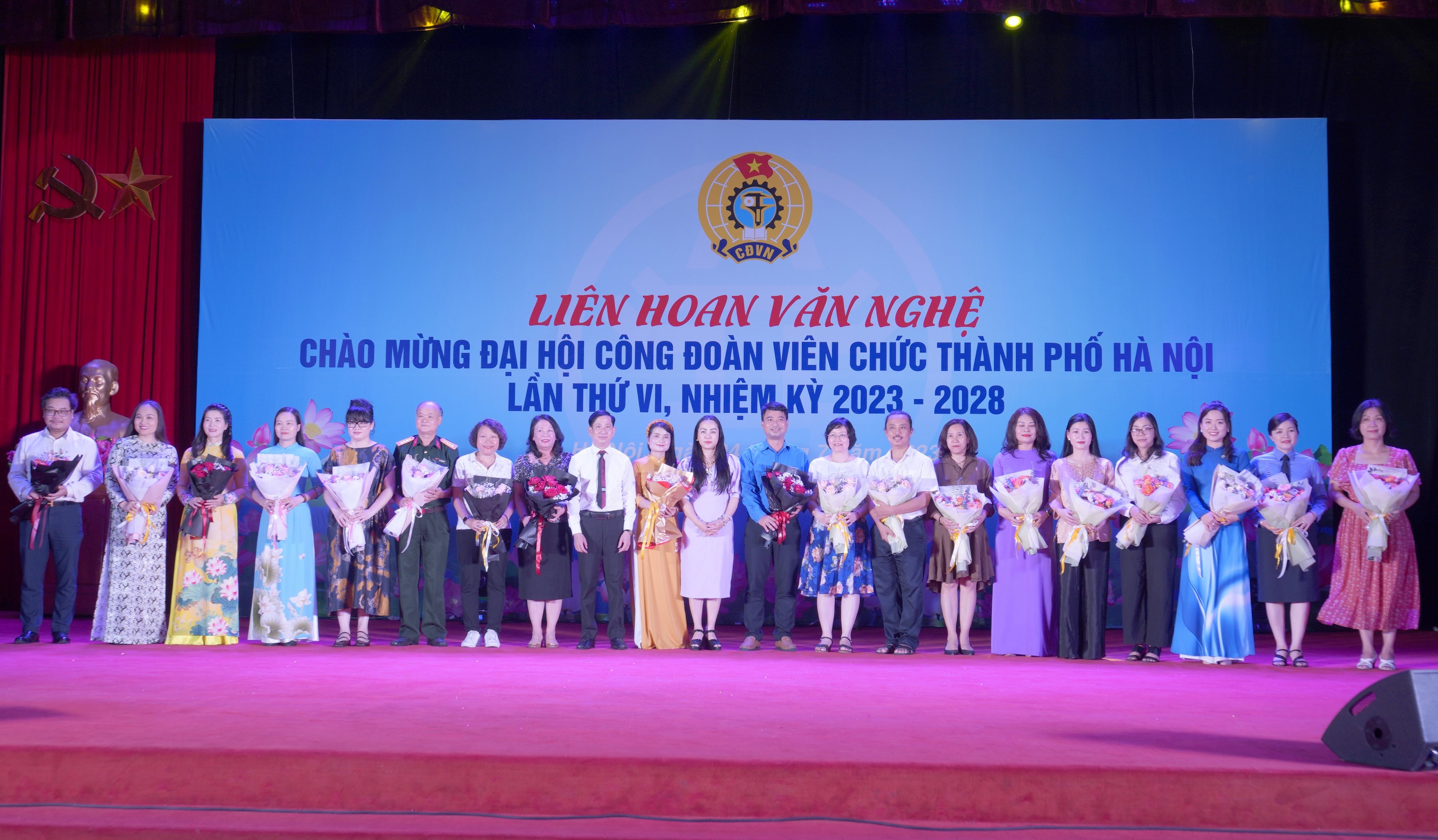 Sôi nổi Liên hoan văn nghệ chào mừng Đại hội Công đoàn Viên chức thành phố Hà Nội lần thứ VI