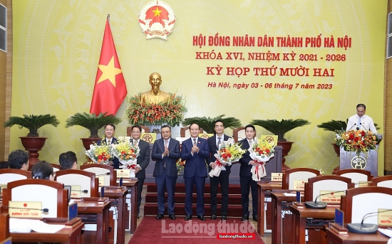 Bầu 4 Giám đốc Sở làm Ủy viên UBND thành phố Hà Nội