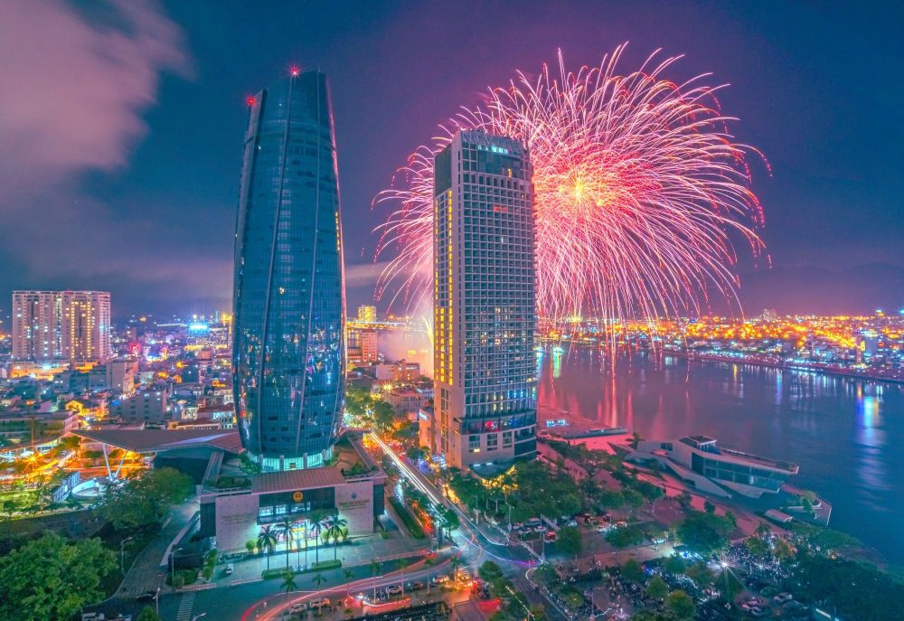 Cháy vé pháo hoa đêm chung kết, Đà Nẵng “nóng” hơn bao giờ hết trong mùa hè 2023