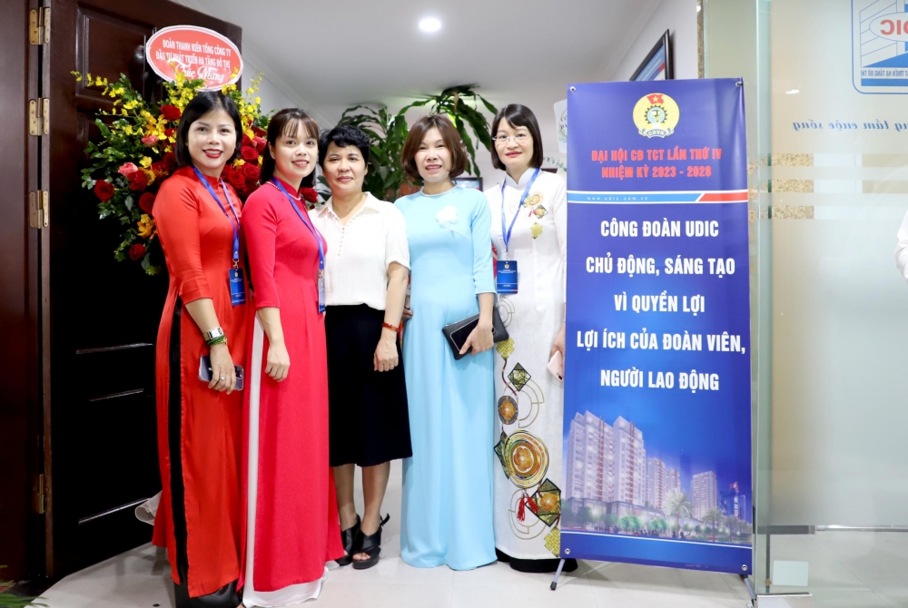 TRỰC TUYẾN HÌNH ẢNH: Đại hội Công đoàn Tổng Công ty Đầu tư phát triển hạ tầng đô thị lần thứ IV