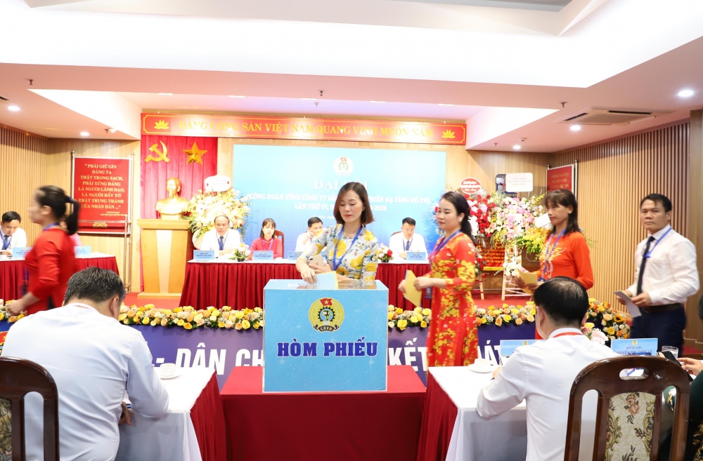 TRỰC TUYẾN HÌNH ẢNH: Đại hội Công đoàn Tổng Công ty Đầu tư phát triển hạ tầng đô thị lần thứ IV