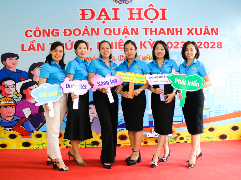 Ngày làm việc thứ nhất Đại hội Công đoàn quận Thanh Xuân lần thứ VI