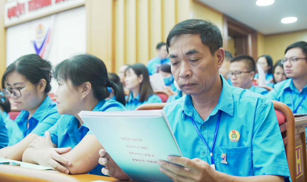 Ngày làm việc thứ nhất Đại hội Công đoàn quận Thanh Xuân lần thứ VI