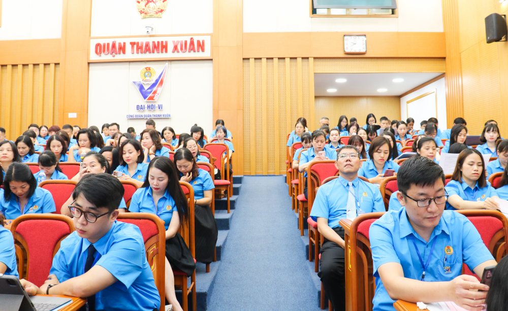 Ngày làm việc thứ nhất Đại hội Công đoàn quận Thanh Xuân lần thứ VI