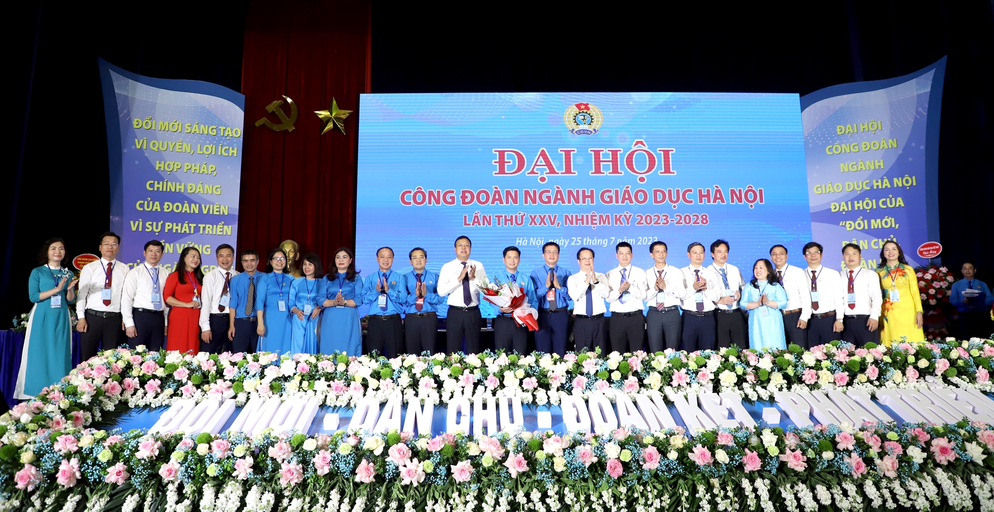Đồng chí Đỗ Văn Nam được bầu giữ chức Chủ tịch Công đoàn ngành Giáo dục Hà Nội