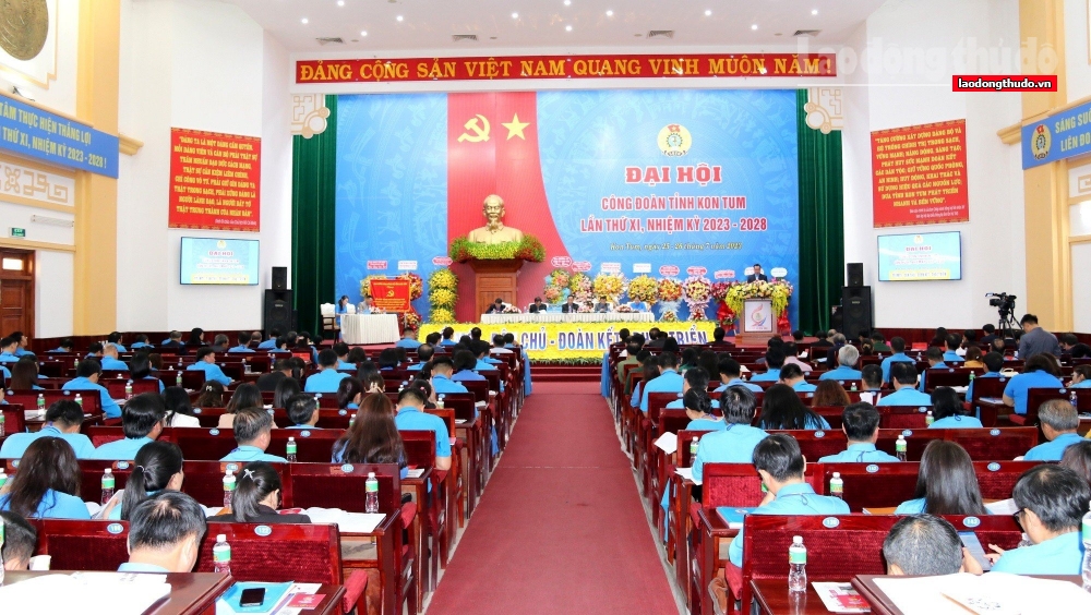 Đồng chí Rơ Chăm Long tái đắc cử Chủ tịch LĐLĐ tỉnh Kon Tum khóa XI