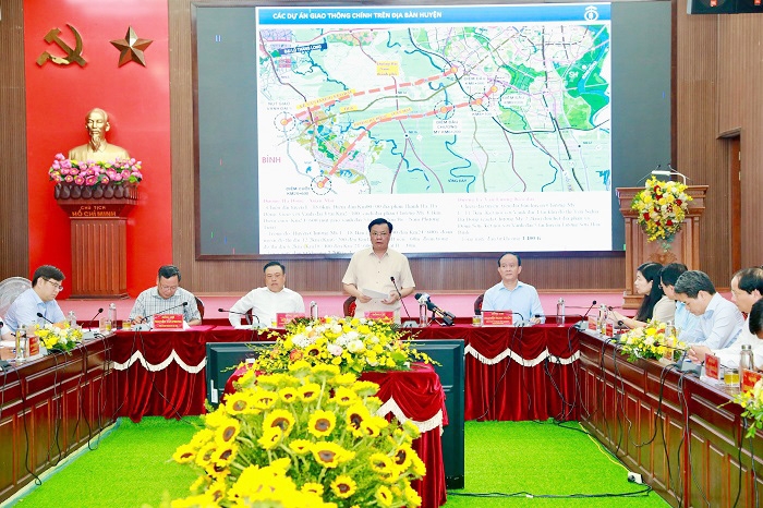 Bí thư Thành ủy Hà Nội Đinh Tiến Dũng: Đẩy nhanh tiến độ 3 dự án giao thông đi qua huyện Chương Mỹ