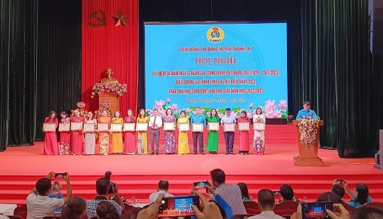 LĐLĐ huyện Thanh Trì: Kỷ niệm 94 năm Ngày thành lập Công đoàn Việt Nam
