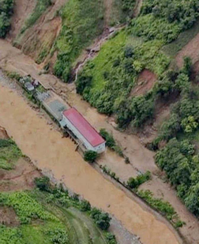 Sẽ cấp điện trở lại cho huyện Mù Cang Chải, Mường La bị ảnh hưởng của mưa giông