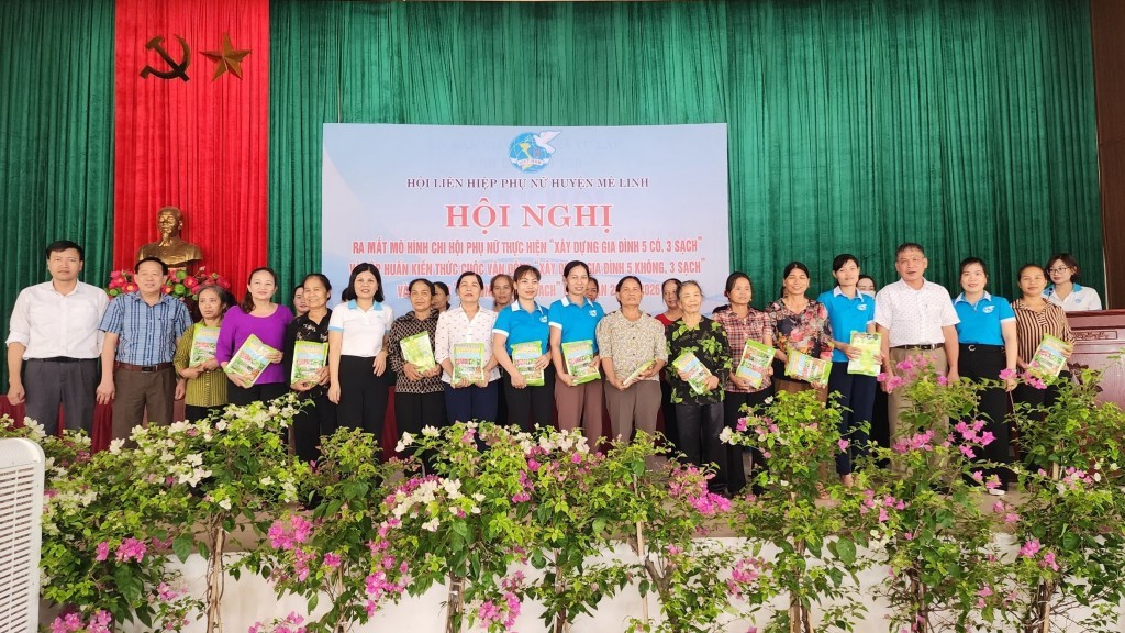 Hội Liên hiệp Phụ nữ huyện Mê Linh ra mắt mô hình “Gia đình 5 có, 3 sạch”