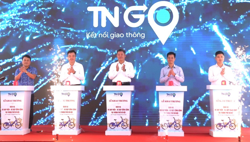Chính thức khai trương dịch vụ xe đạp điện, xe đạp công cộng tại Hà Nội