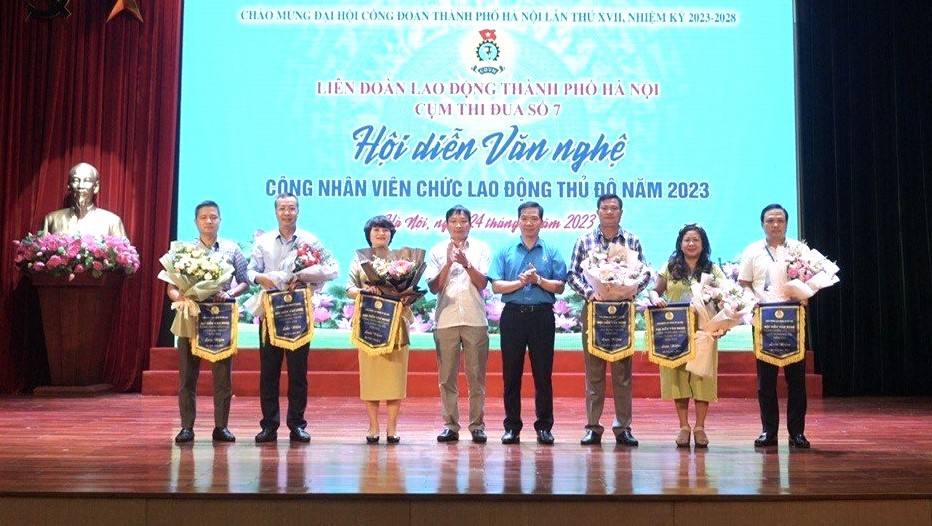 Sôi nổi Hội diễn văn nghệ tại Cụm thi đua số 7 LĐLĐ thành phố Hà Nội