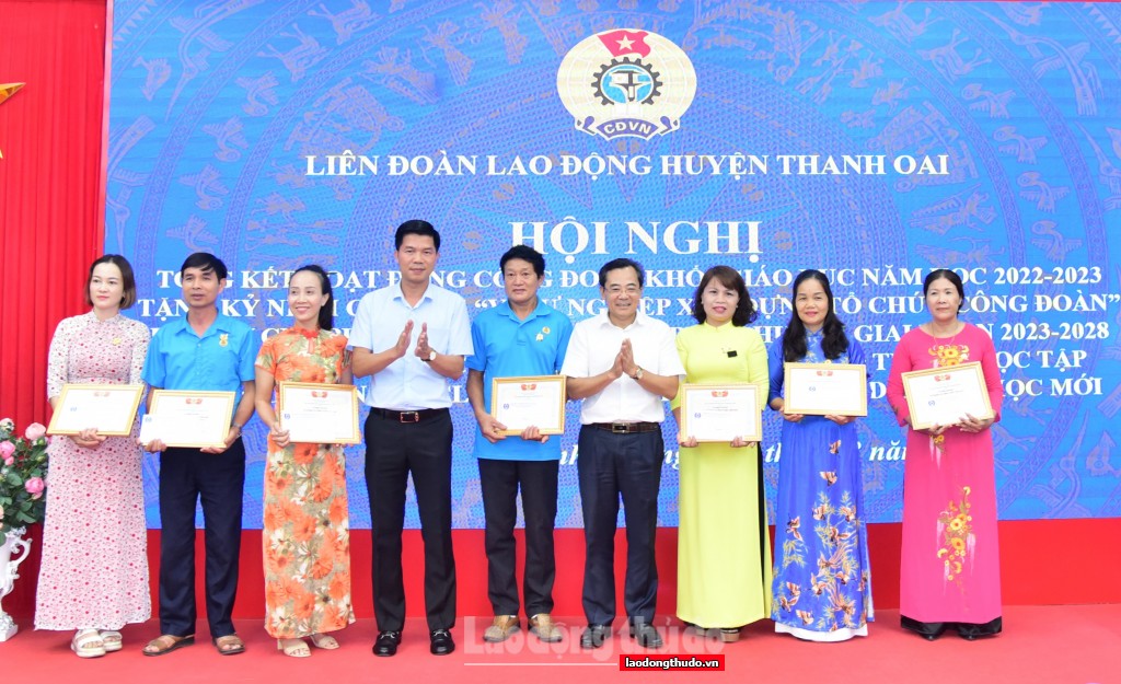 Huyện Thanh Oai: Nhiều tập thể, cá nhân được khen thưởng về hoạt động Công đoàn