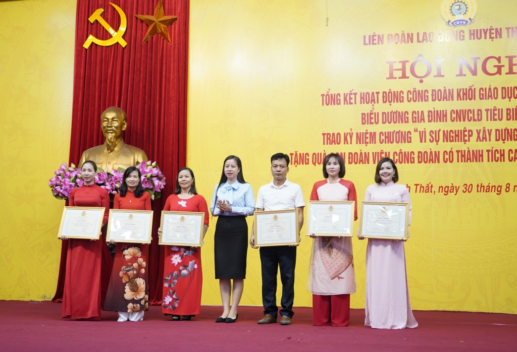 LĐLĐ huyện Thạch Thất tổng kết hoạt động công đoàn khối Giáo dục năm học 2022-2023