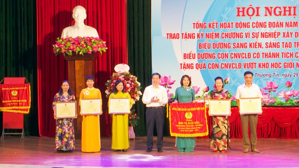 LĐLĐ huyện Thường Tín tổng kết hoạt động Công đoàn khối giáo dục năm học 2022 - 2023