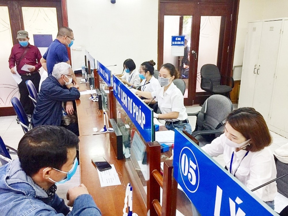 Hà Nội: Nghiên cứu giải pháp thí điểm cấp phiếu Lý lịch tư pháp trên ứng dụng VNeID