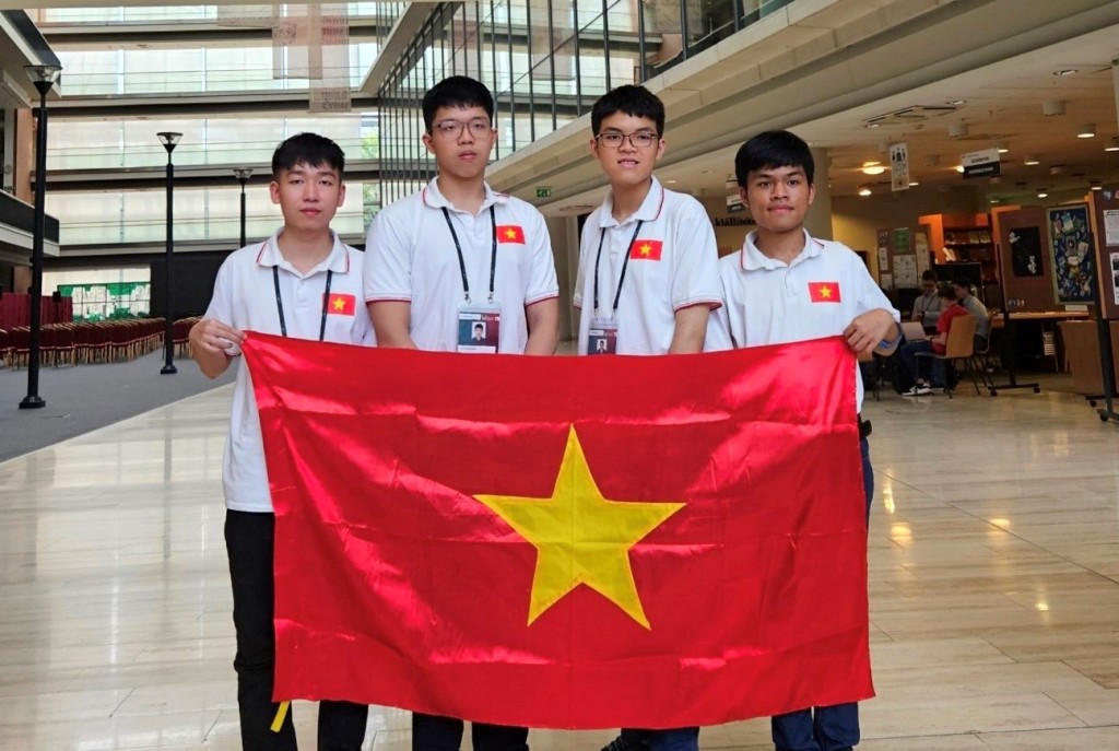 Học sinh Việt Nam giành 4 Huy chương tại Olympic Tin học quốc tế