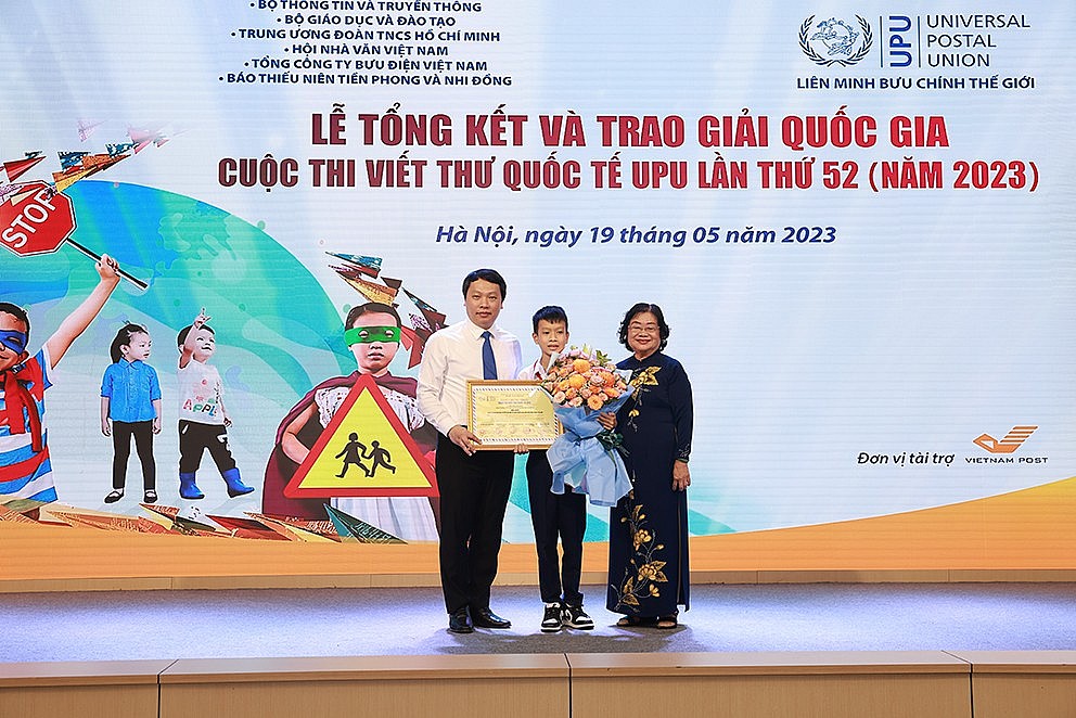 Học sinh Việt Nam giành giải Ba quốc tế cuộc thi viết thư UPU lần thứ 52