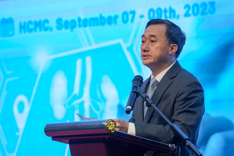 Nhiều kỹ thuật y khoa mới được giới thiệu tại Hội nghị Tiết niệu Đông Nam Á 2023