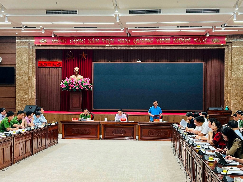 Bí thư Thành ủy Hà Nội Đinh Tiến Dũng và Phó Thủ tướng Trần Lưu Quang chủ trì làm việc về vụ cháy tại quận Thanh Xuân
