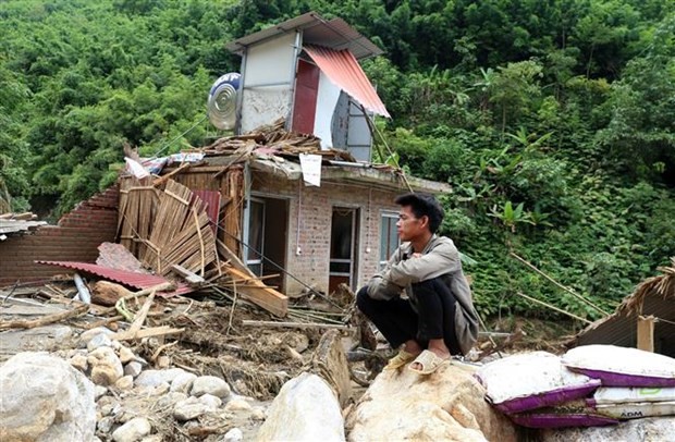 Đảng bộ, chính quyền Hà Nội hỗ trợ tỉnh Lào Cai 300 triệu đồng khắc phục hậu quả mưa lũ