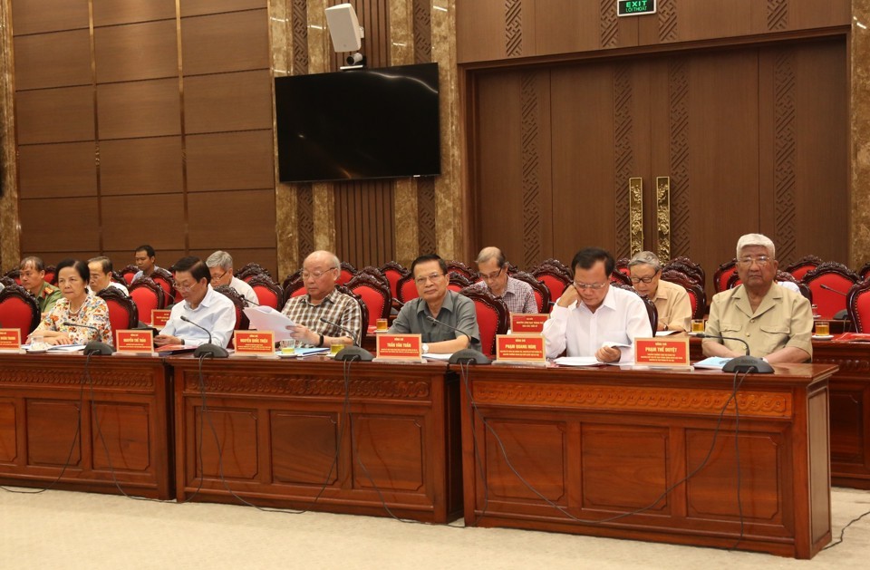 Hà Nội: Lấy ý kiến của nguyên lãnh đạo Thành phố vào dự thảo Luật Thủ đô (sửa đổi)