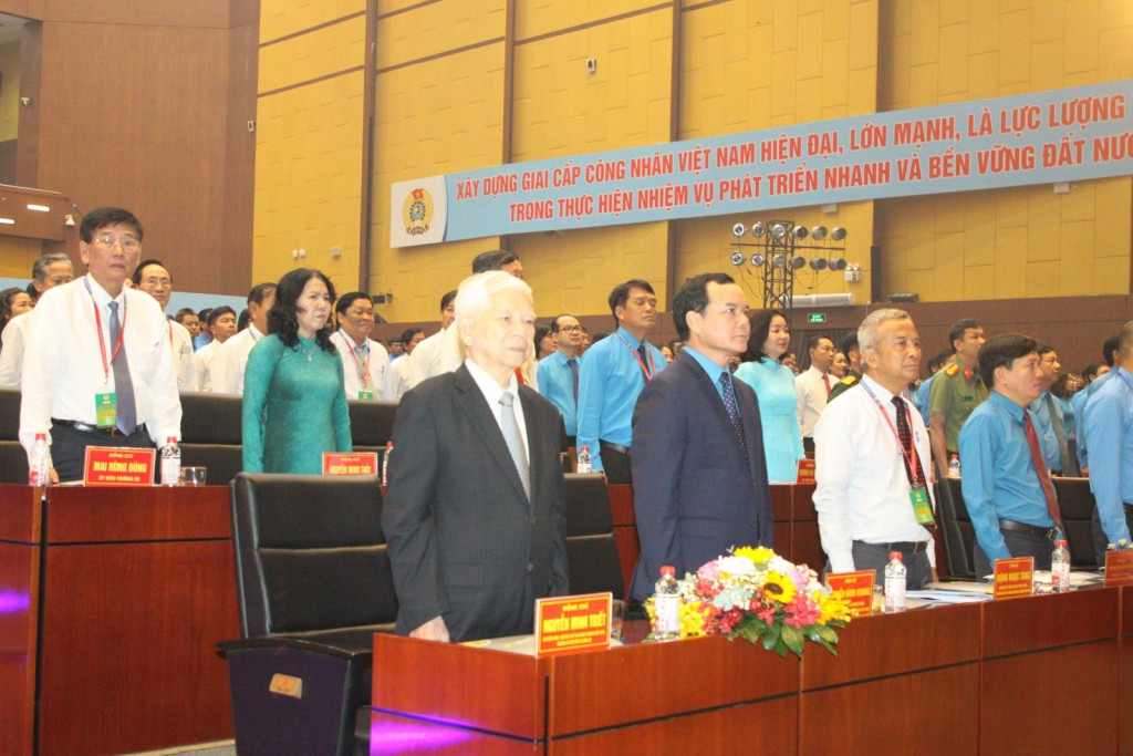 Nguyên Chủ tịch nước Nguyễn Minh Triết dự Đại hội Công đoàn tỉnh Bình Dương