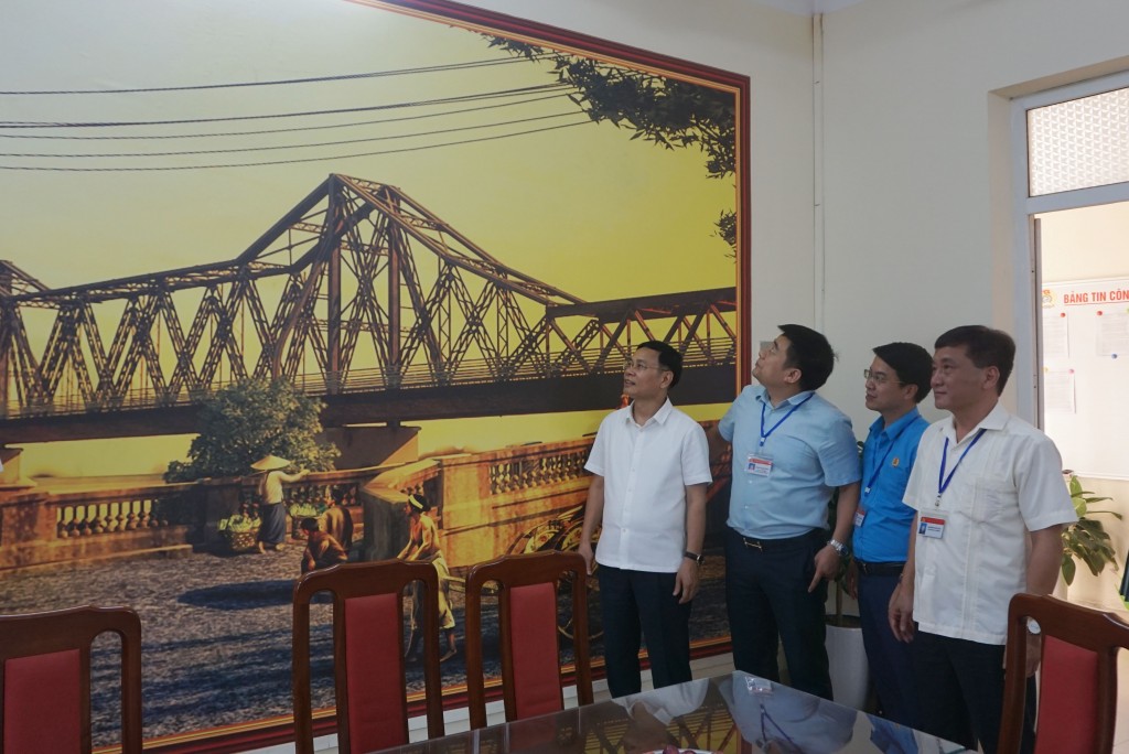 Long Biên: Khánh thành công trình “Góc thư giãn Công đoàn” dành cho đoàn viên