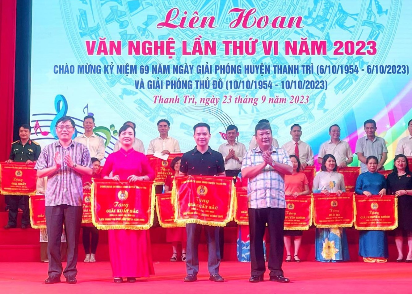 Ấn tượng Liên hoan văn nghệ lần thứ 6 Công đoàn Cơ quan UBND huyện Thanh Trì