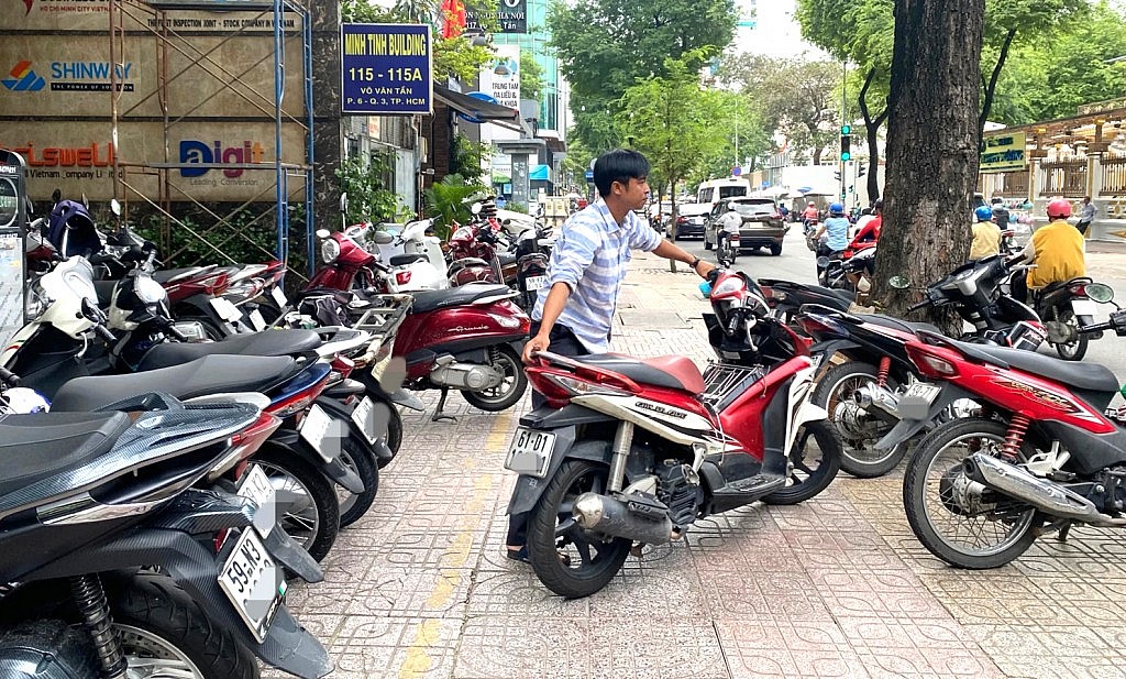 Thu phí lòng đường, vỉa hè tại thành phố Hồ Chí Minh: Công bằng và minh bạch vì Thành phố văn minh