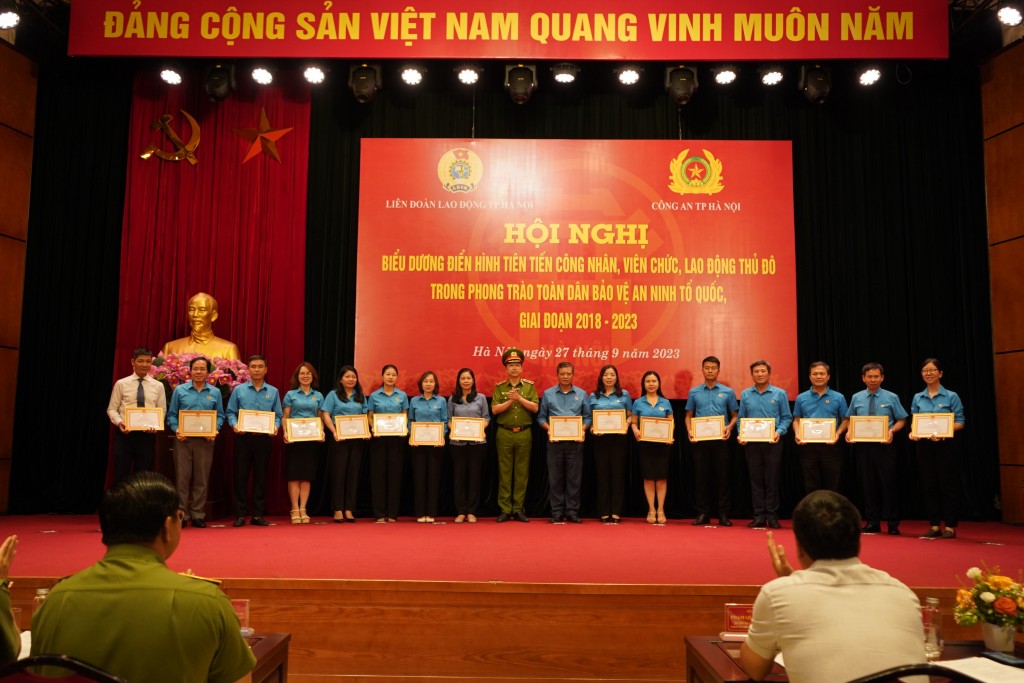 Hà Nội: Biểu dương điển hình tiên tiến trong phong trào toàn dân bảo vệ an ninh Tổ quốc