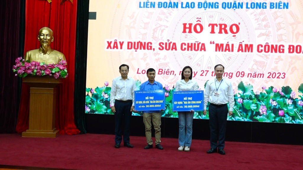 LĐLĐ quận Long Biên: Tổ chức chuỗi hoạt động ý nghĩa chăm lo cho đoàn viên công đoàn