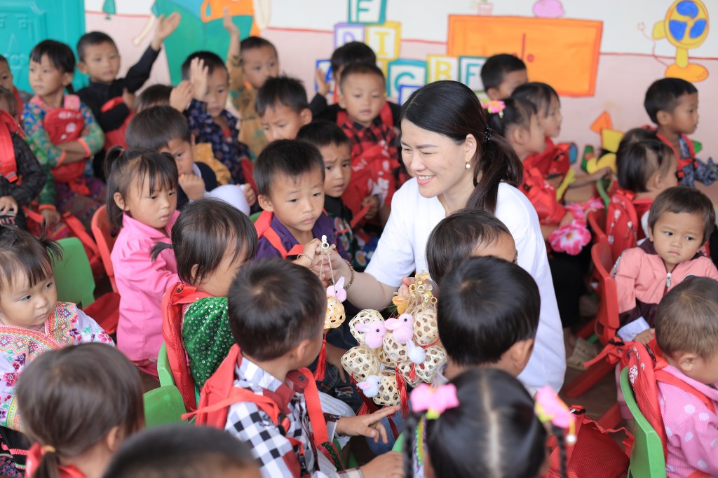 Mang “Bếp ấm cho em” đến với trẻ em tỉnh Điện Biên