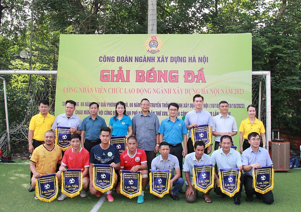 Khai mạc giải bóng đá công nhân, viên chức ngành Xây dựng Hà Nội