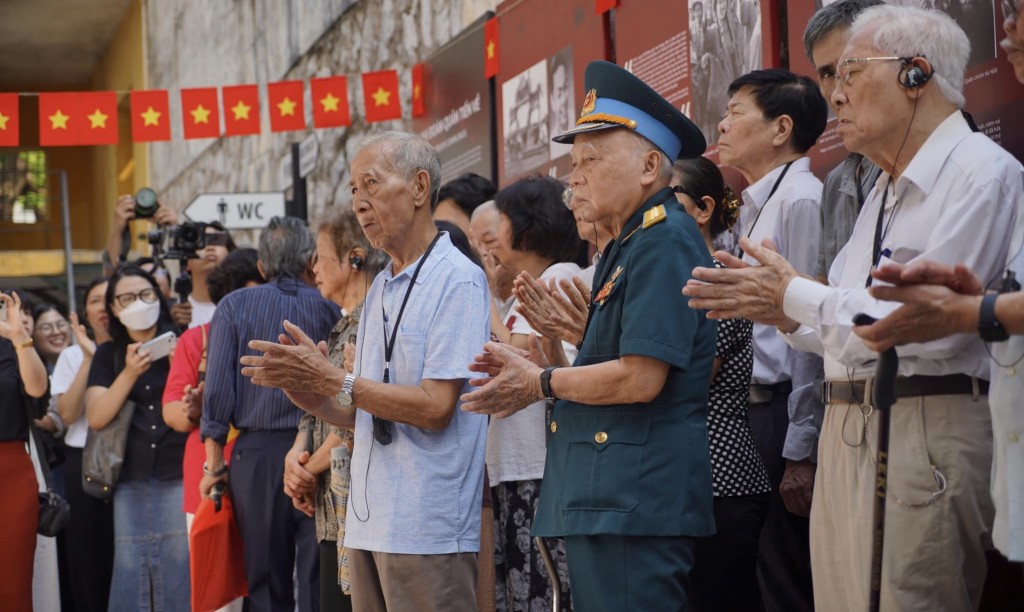 Trưng bày "Sông Hồng cuộn sóng": Quyết tâm giành lại độc lập, tự do của quân và dân Hà Nội
