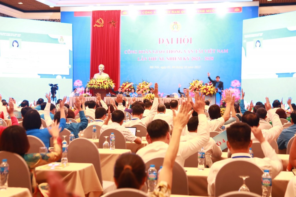 Đổi mới hoạt động, xây dựng Công đoàn GTVT Việt Nam vững mạnh