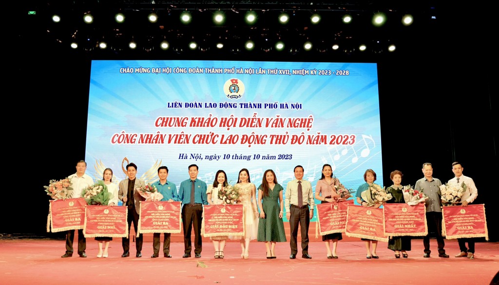 Ảnh: Liên đoàn Lao động quận Đống Đa giành giải Đặc biệt Hội diễn văn nghệ CNVCLĐ Thủ đô