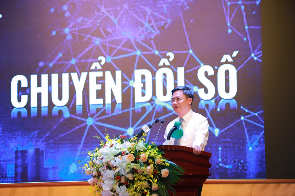 Hà Nội thúc đẩy chuyển đổi số, lấy người dân, doanh nghiệp làm trung tâm