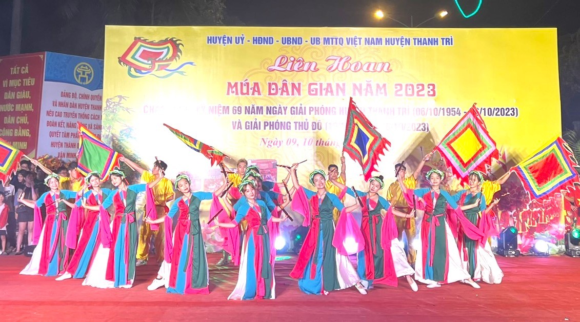 Đặc sắc Liên hoan các điệu múa dân gian ở huyện Thanh Trì