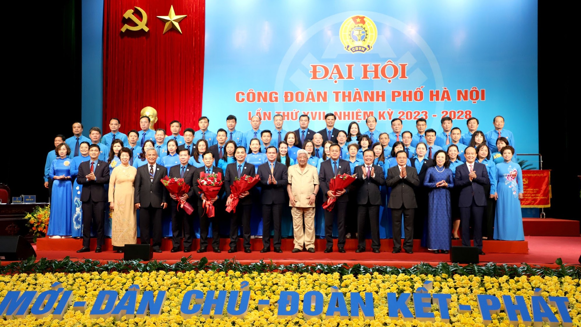 Video: Đại hội Công đoàn thành phố Hà Nội lần thứ XVII thành công tốt đẹp