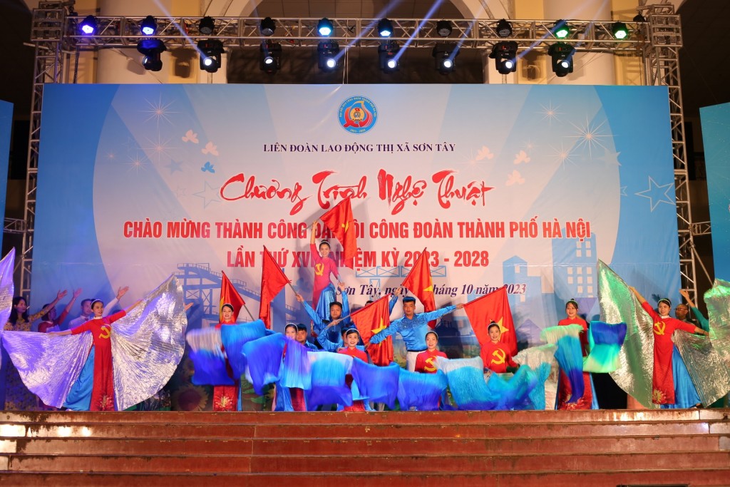 Tưng bừng Chương trình nghệ thuật chào mừng thành công Đại hội Công đoàn thành phố Hà Nội